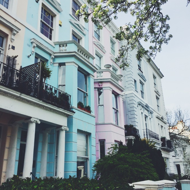 Les maisons pastels de Notting Hill